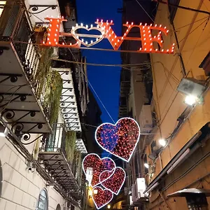 https://la-casetta-alla-vucciria.palermohotels.org